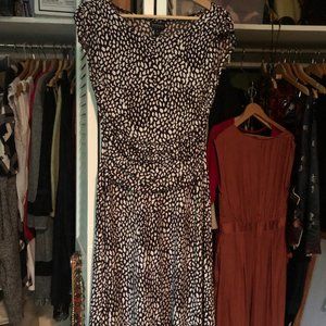 Brown and ivory ruched waist dress with cap sleeves